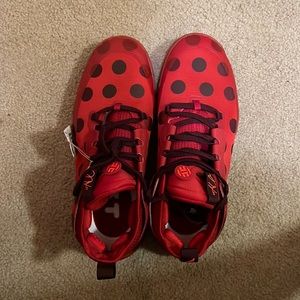 Harden Vol. 5 (adidas basketball shoes)